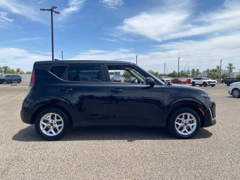 Certified 2024 Kia Soul LX w/ Option Group 015 FWD image 6