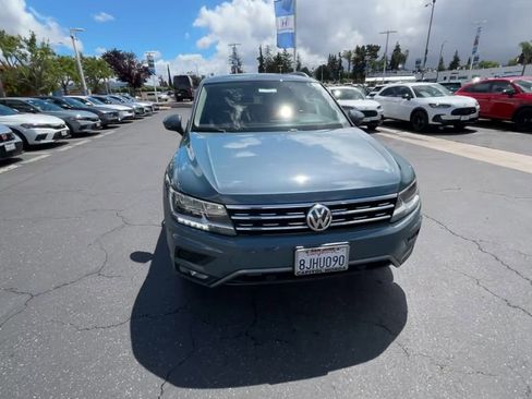 Used 2019 Volkswagen Tiguan SEL AWD/4WD image 3