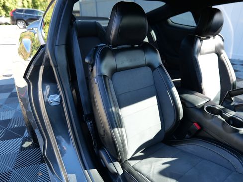 Used 2020 Ford Mustang Shelby GT350 w/ Technology Package image 41