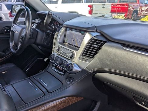 Used 2018 Chevrolet Suburban Premier image 22