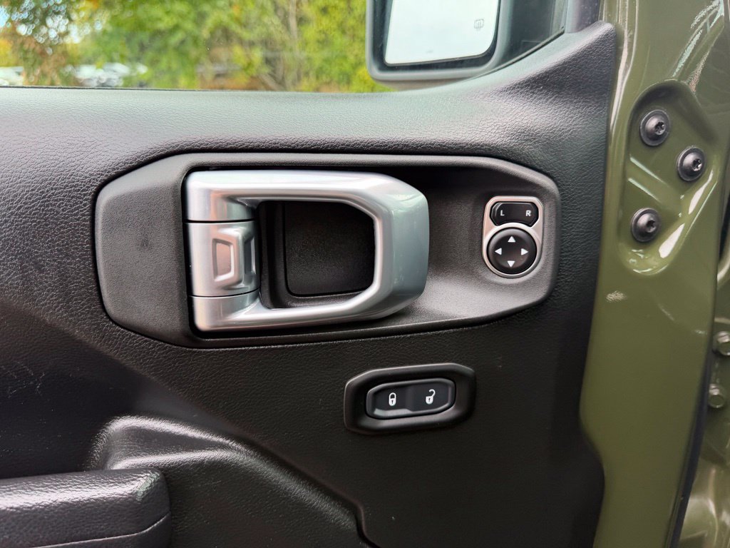 Used 2023 Jeep Wrangler Unlimited Sport AWD/4WD image 14