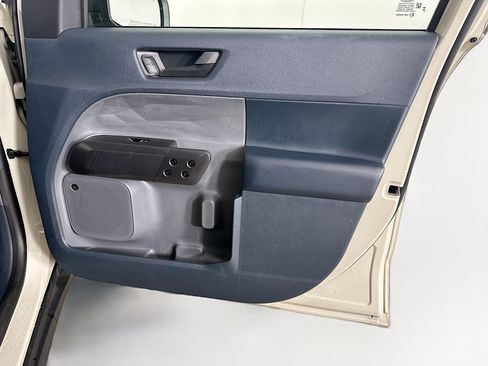 Used 2024 Ford Maverick Lariat w/ Black Appearance Package FWD image 32