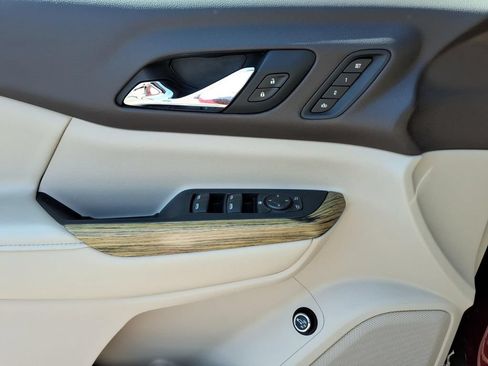 Used 2018 GMC Acadia Denali FWD image 16