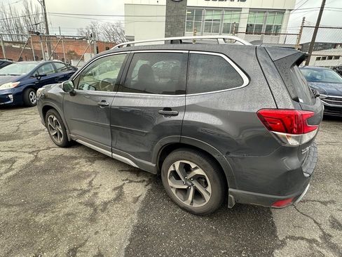 Used 2023 Subaru Forester Touring image 5