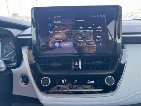 Used 2024 Toyota Corolla SE FWD image 9