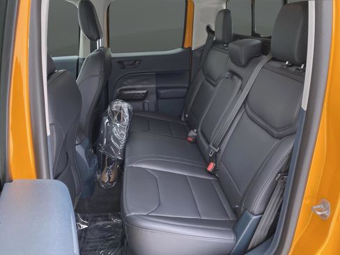 New 2026 Ford Maverick Lariat w/ Black Appearance Package image 39