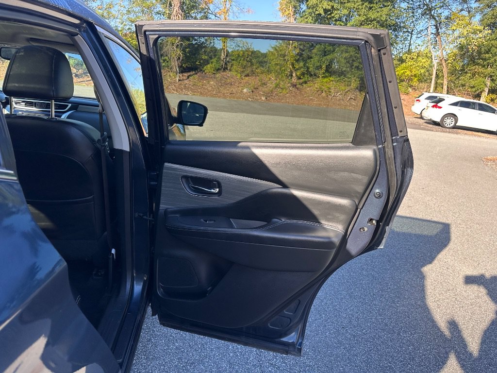 Used 2018 Nissan Murano Platinum AWD/4WD image 17