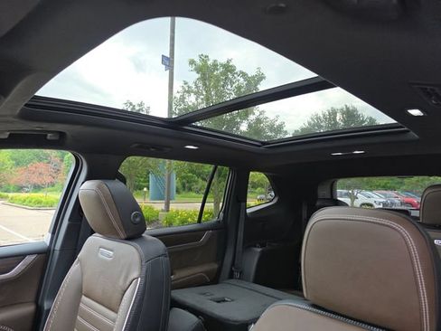 New 2026 GMC Acadia Denali Ultimate AWD/4WD image 4