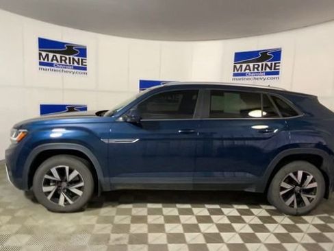 Used 2022 Volkswagen Atlas Cross Sport SE image 7