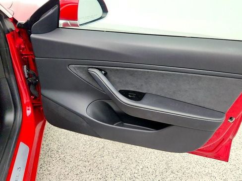 Used 2018 Tesla Model 3 Long Range RWD image 29