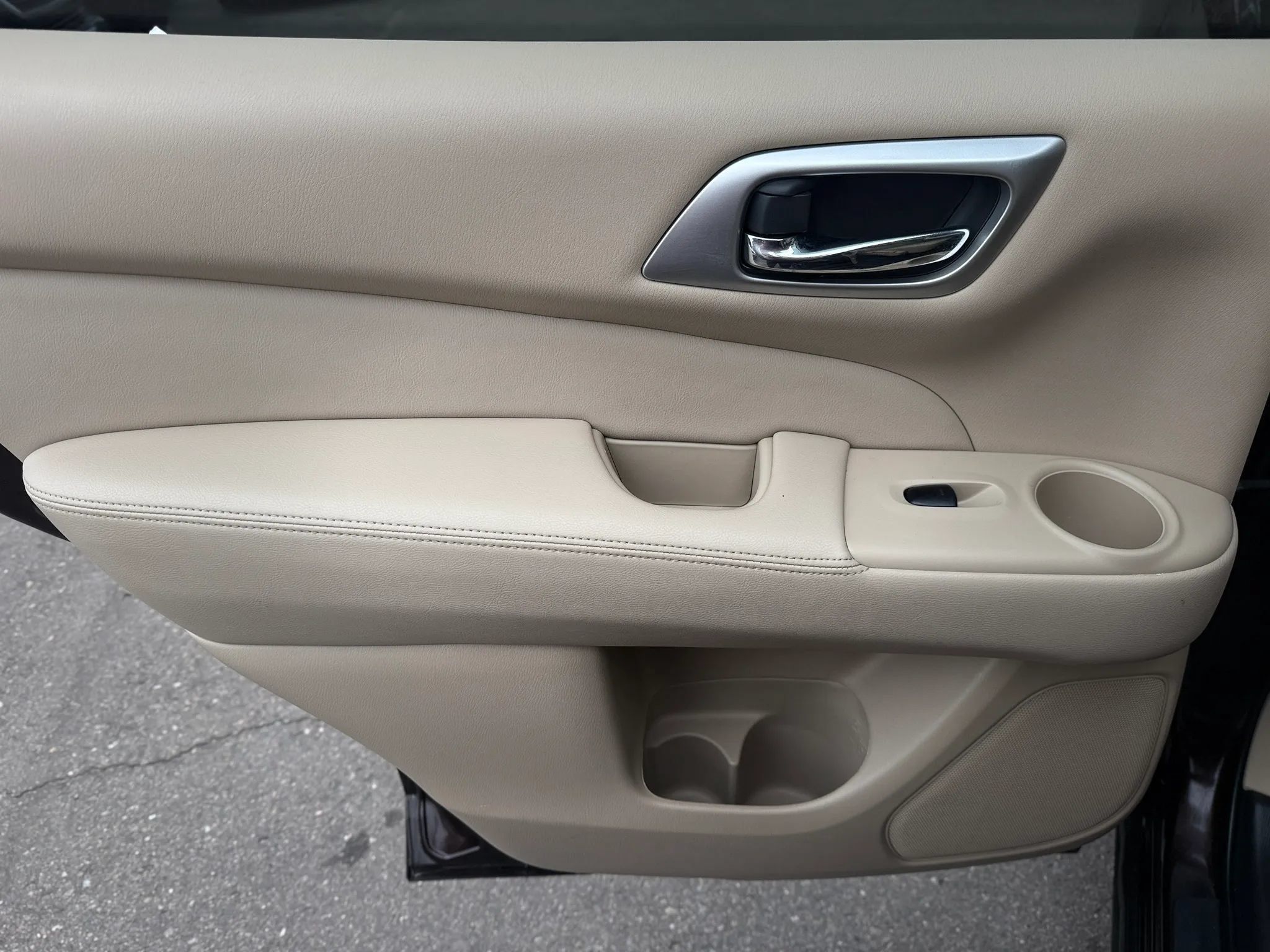 Used 2020 Nissan Pathfinder Platinum AWD/4WD image 18