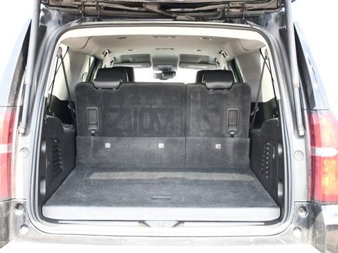 Used 2018 Chevrolet Suburban LT image 26
