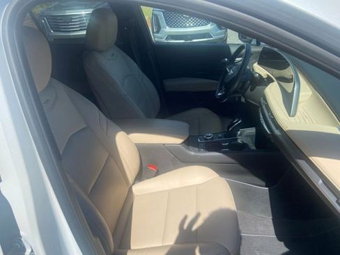 Certified 2025 Cadillac XT4 Premium Luxury image 16