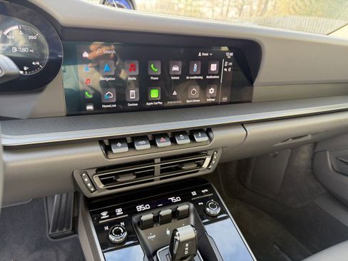 Used 2024 Porsche 911 Carrera image 15