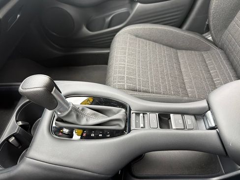 Certified 2024 Honda HR-V LX image 31