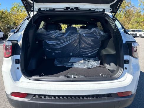 New 2026 Jeep Compass Limited image 21