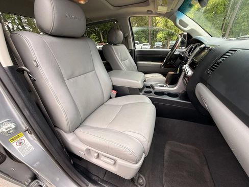 Used 2012 Toyota Tundra Limited w/ Platinum Pkg AWD/4WD image 25