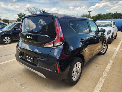 Certified 2023 Kia Soul LX w/ Option Group 015 FWD image 4