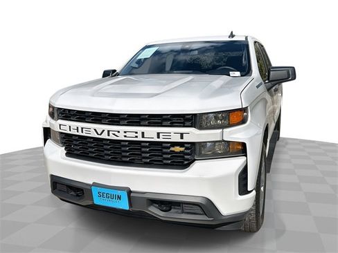 Used 2022 Chevrolet Silverado 1500 Custom w/ Safety Confidence Package image 1