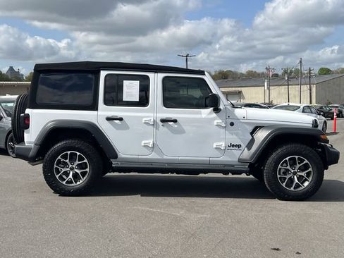 Used 2024 Jeep Wrangler Unlimited Sport AWD/4WD image 35