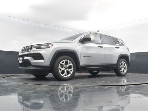 New 2025 Jeep Compass Sport w/ Mopar Graphics Package image 46