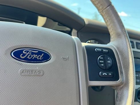 Used 2014 Ford Expedition XLT AWD/4WD image 16