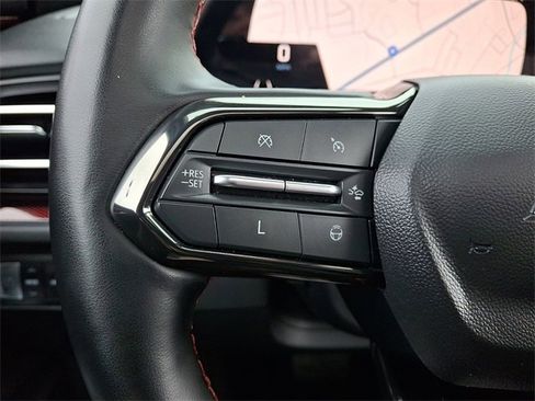 Used 2024 Chevrolet Traverse RS image 24