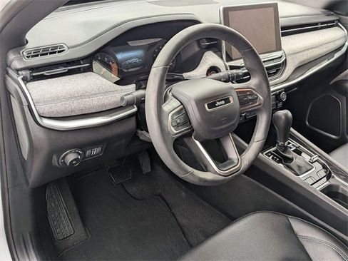 Certified 2024 Jeep Compass Latitude image 11