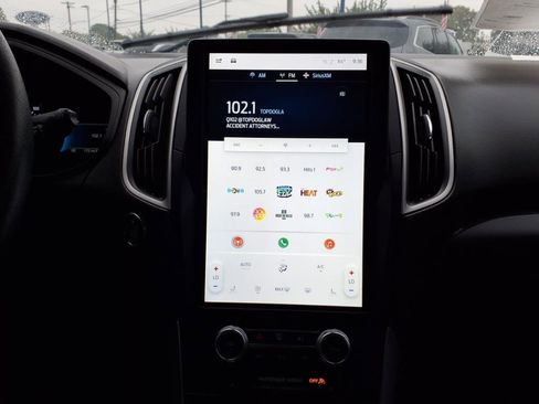 Certified 2022 Ford Edge SEL w/ Sport Appearance Package image 25