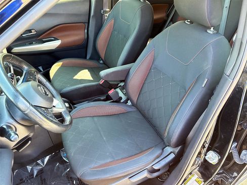 Used 2018 Nissan Kicks SR FWD image 22
