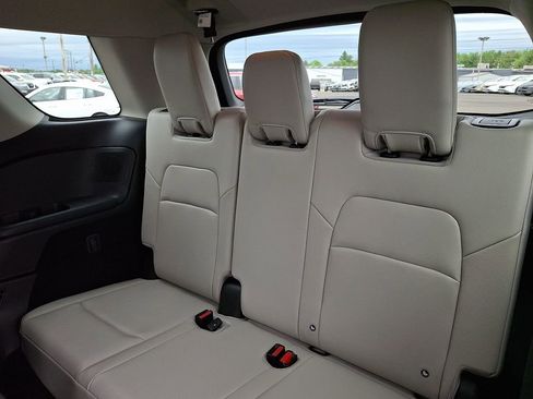 Certified 2023 Nissan Pathfinder SL w/ SL Premium Package AWD/4WD image 10