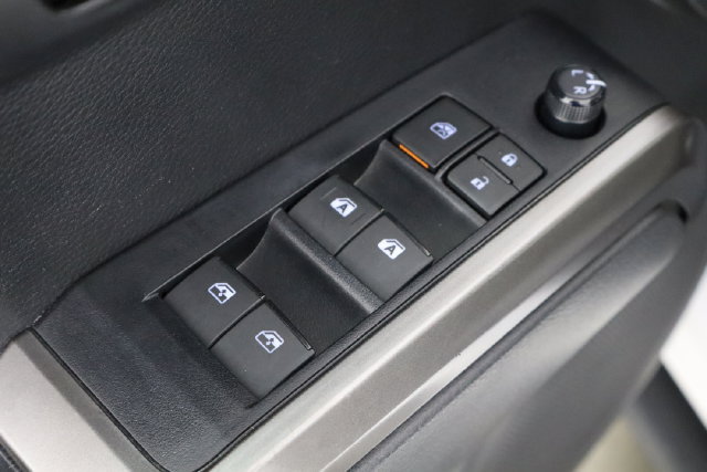 Used 2023 Toyota Tacoma SR5 w/ Technology Package RWD image 18