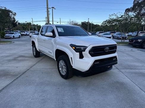 Used 2024 Toyota Tacoma SR5 RWD image 16