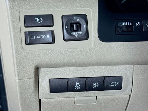 Used 2015 Lexus LX 570 4WD image 11