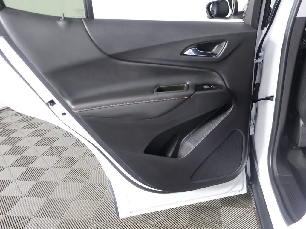 Used 2023 Chevrolet Equinox Premier FWD image 25