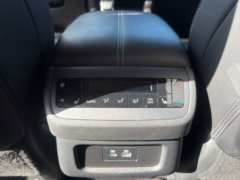 Certified 2024 Nissan Pathfinder SL w/ SL Premium Package image 27