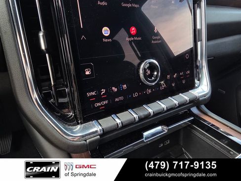 Used 2026 GMC Yukon XL Denali w/ Sun & Power Step Package AWD/4WD image 18