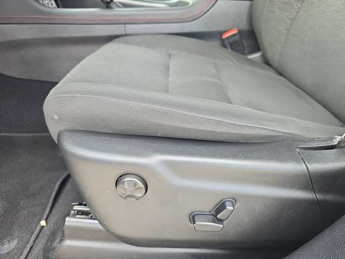 Used 2025 Dodge Durango GT RWD image 30
