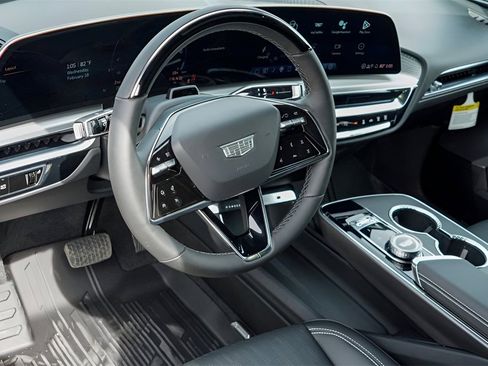 New 2026 Cadillac Lyriq Premium Luxury image 9