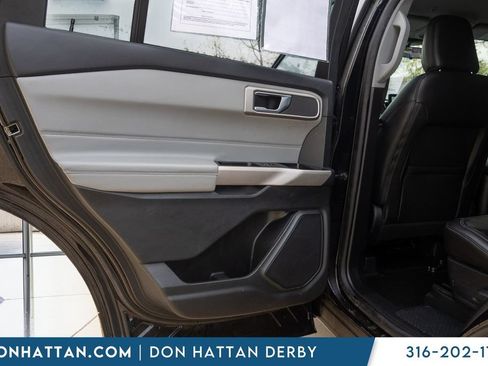 Used 2023 Ford Explorer XLT w/ Equipment Group 202A AWD/4WD image 18