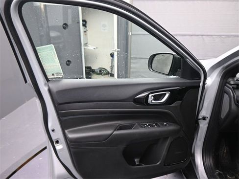 New 2026 Jeep Compass Latitude image 40