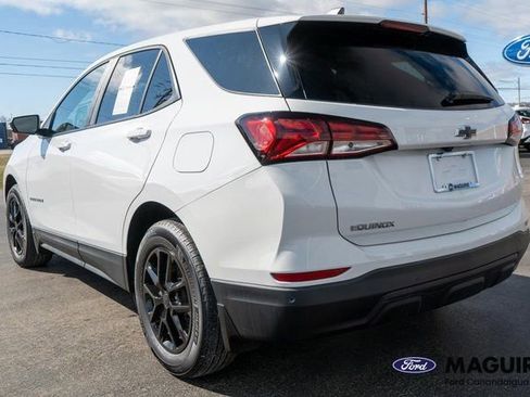 Used 2024 Chevrolet Equinox LS w/ LS Convenience Package FWD image 8