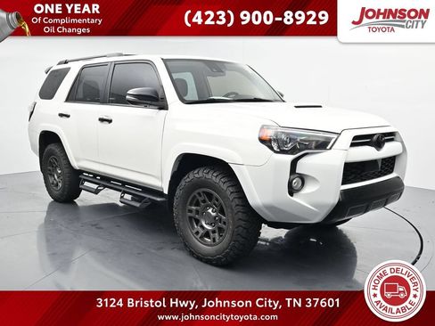 Used 2020 Toyota 4Runner Venture w/ Moonroof Package AWD/4WD image 1