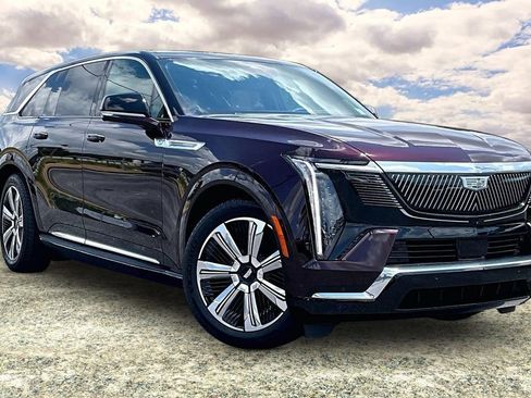 Certified 2025 Cadillac Escalade IQ Luxury 2 AWD/4WD image 1
