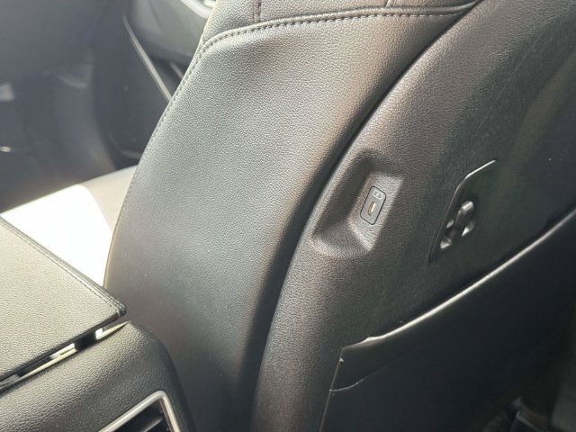 Used 2023 Kia Sportage EX FWD image 16