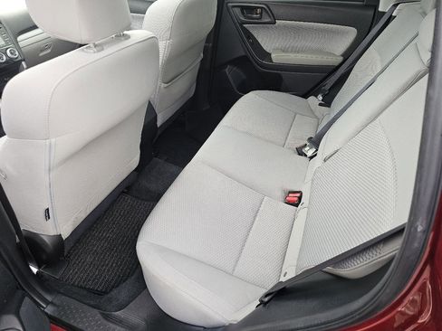 Used 2018 Subaru Forester 2.5i Premium image 10