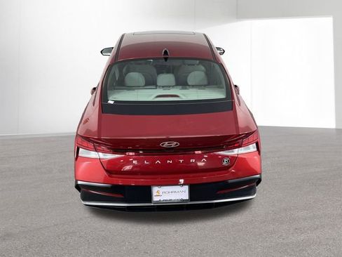Used 2024 Hyundai Elantra SEL w/ Convenience Package image 38