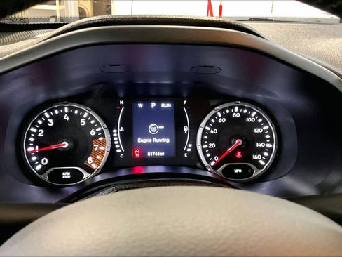 Used 2020 Jeep Renegade Latitude w/ Cold Weather Group image 24