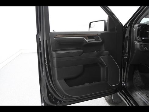 Certified 2023 Chevrolet Silverado 1500 LT AWD/4WD image 4