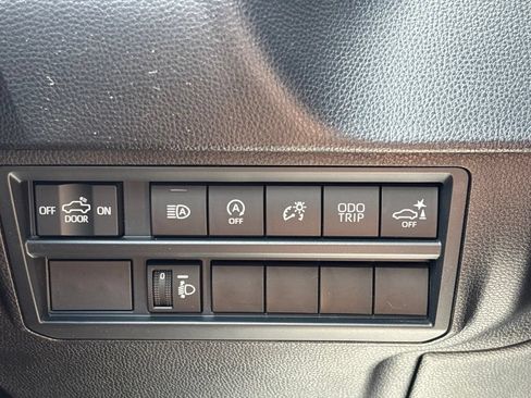 Used 2025 Toyota Tundra SR5 w/ SR5 Convenience Package AWD/4WD image 27